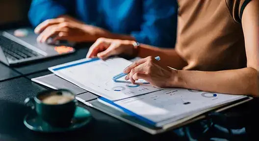 análisis de los documentos funcionales, requisitos del cliente y el diseño de un plan de pruebas