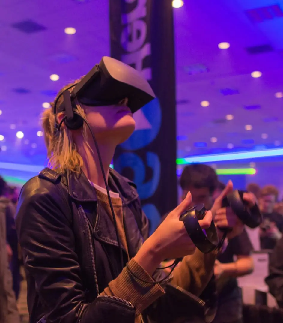 V-TREV en el evento final de MIDIH